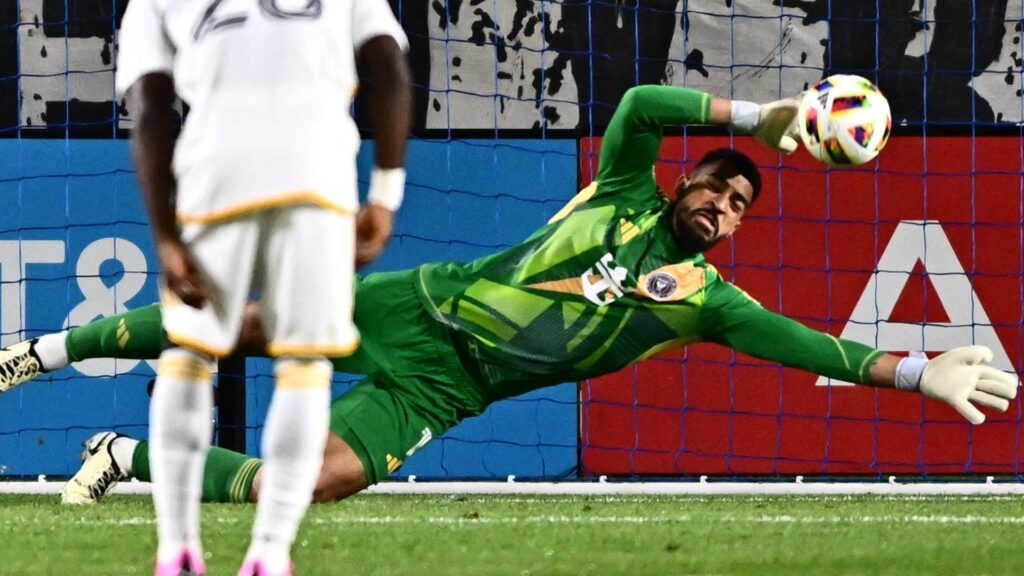 LA Galaxy vs Cruz Azul penalty shootout Leagues Cup 2025